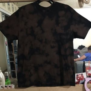 Black tie-dye shirt